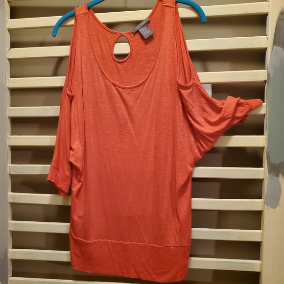 Womens size XL sue&Lola Cold shoulder flowy top great condition - Picture 2 of 4